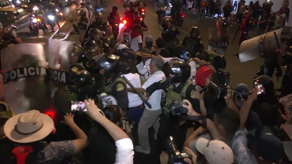 Protestos da Geração Z eclodem no Peru devido ao escândalo do presidente e assassinatos não resolvidos de 2022