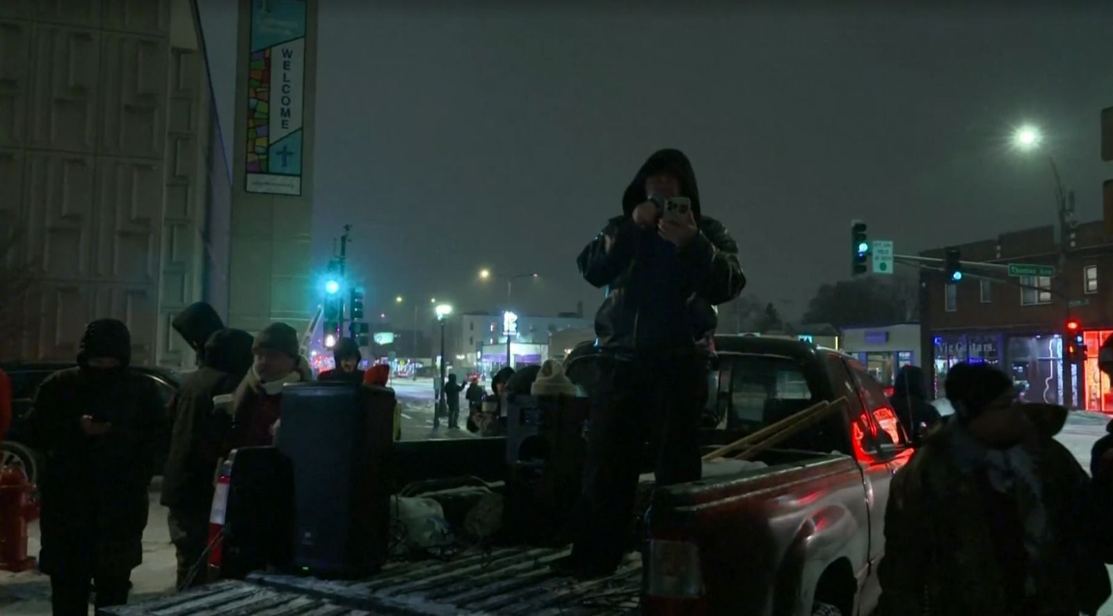 Protestos em Minneapolis continuam apesar do frio intenso