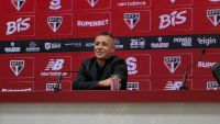 “Salário atrasado não pode ser muleta”, diz Rafinha no São Paulo