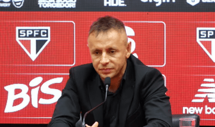 Rafinha é apresentado no São Paulo