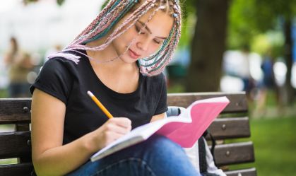 Confira dicas e tendências para ir bem na redação dos vestibulares de 2026