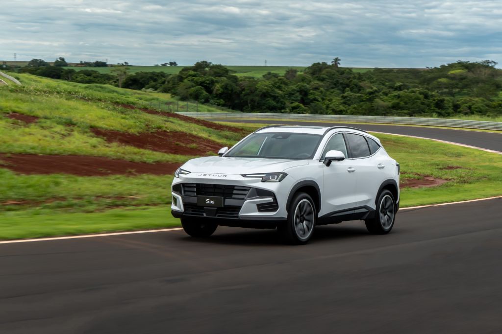 Jetour S06 2026: SUV híbrido é opção de acesso da marca chinesa