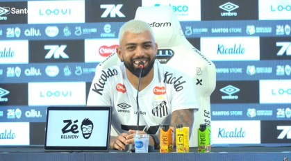 Gabigol durante apresentação no Santos