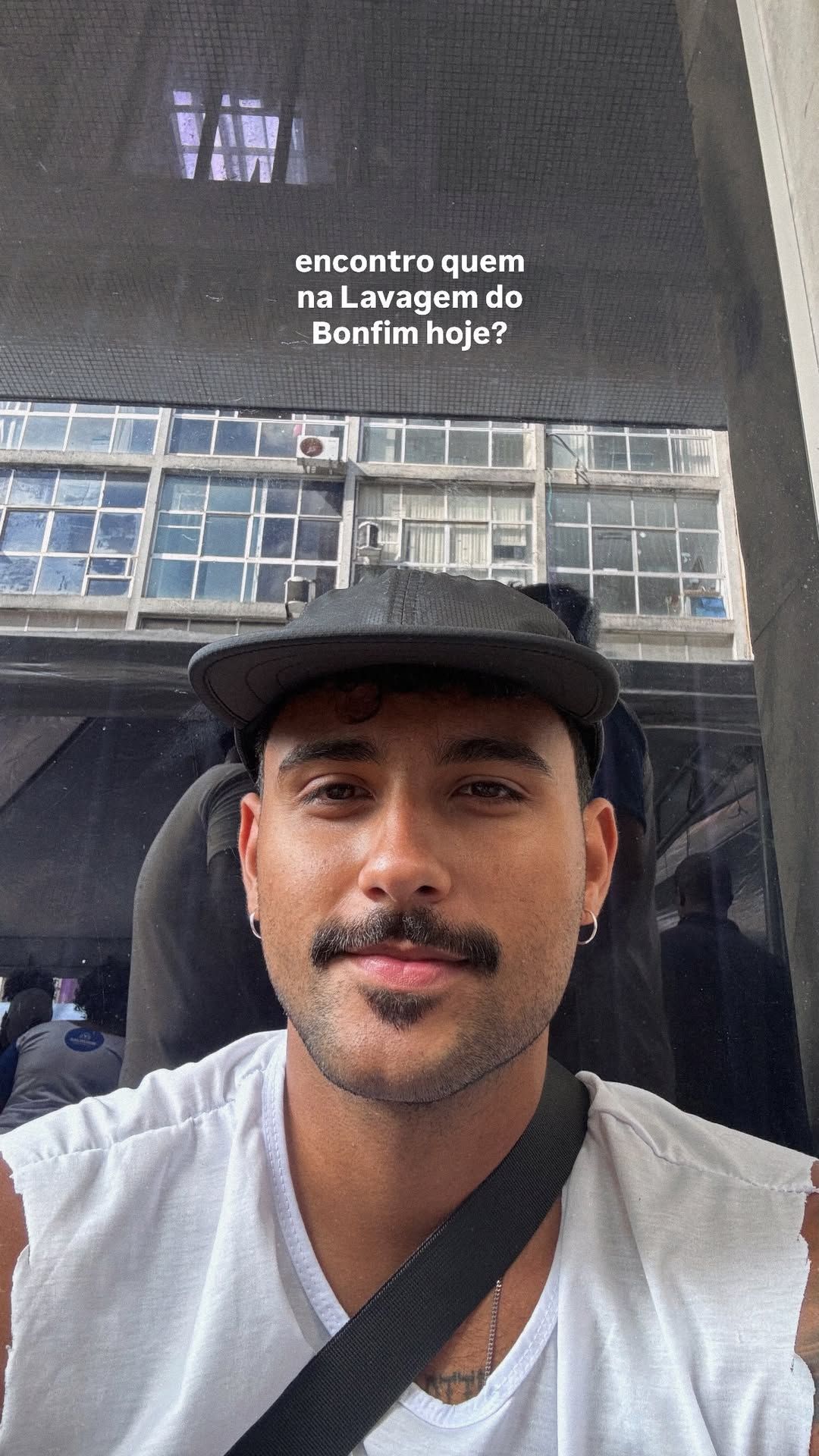 Lucas Pizane indo a Lavagem do Bonfim • Instagram/ Lucas Pizane