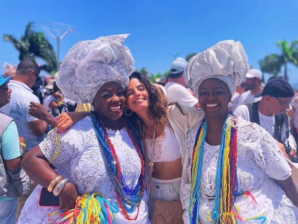 Emanuelle Araujo durante a Lavagem do Bonfim • Instagram/ Emanuelle Araujo