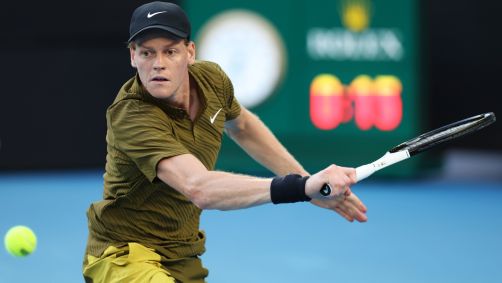 Jannik Sinner avança no Australian Open