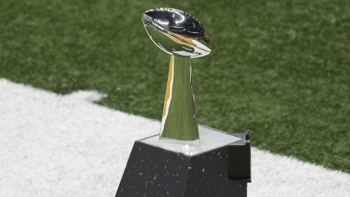 Troféu Vince Lombardi é o prêmio entregue ao time campeão do Super Bowl