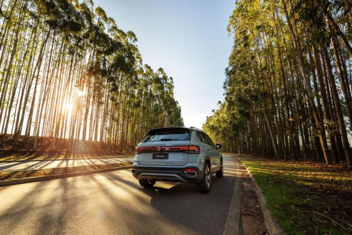 Traseira do Volkswagen Taos 2026 • Divulgação