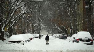 Aproximação de nevasca nos EUA causa cancelamento de mais de 8 mil voos