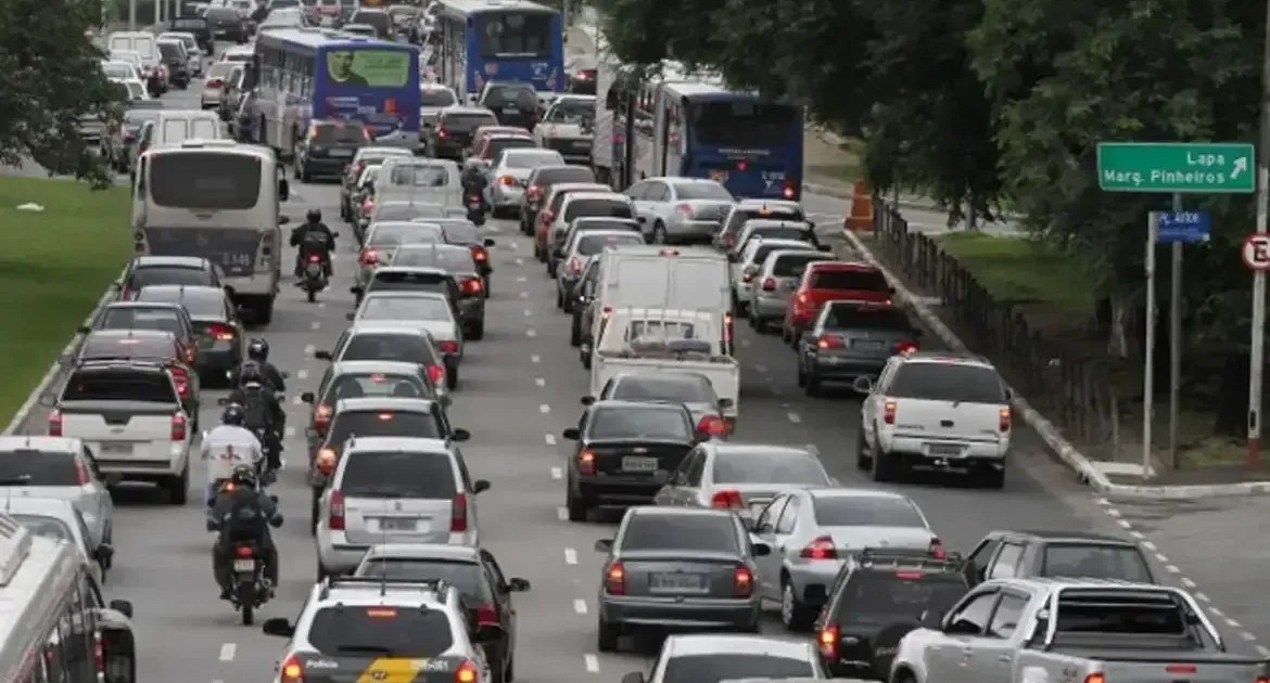Brasil tem 4° pior trânsito da América do Sul; veja ranking dos estados