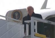 Veja chegada de Trump à Suíça para Fórum Econômico Mundial