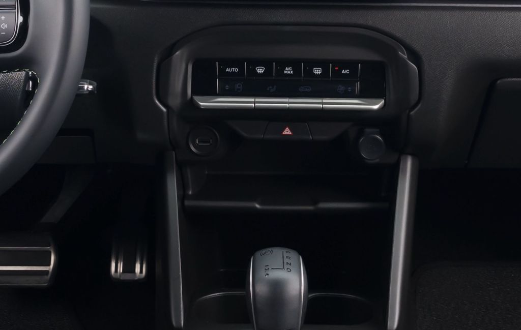 Painel não tem saídas do tipo USB-C