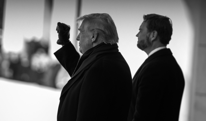 O vice-presidente dos Estados Unidos, JD Vance (à direita), e o presidente Donald Trump (à esquerda)