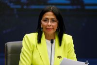 Suprema Corte da Venezuela ordena que Delcy Rodríguez assuma presidência