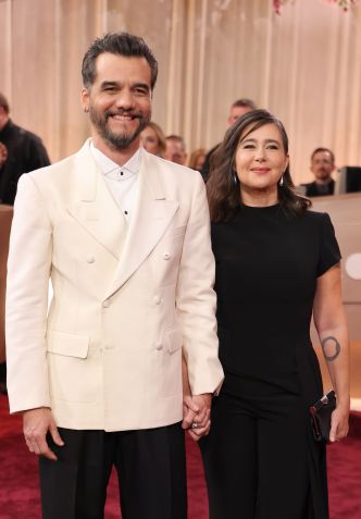 Wagner Moura e Sandra Delgado comparecem à 83ª edição anual do Globo de Ouro no Beverly Hilton em 11 de janeiro de 2026 em Beverly Hills, Califórnia • Kevin Mazur/Getty Images