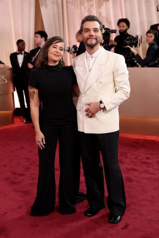 Wagner Moura e Sandra Delgado comparecem à 83ª edição anual do Globo de Ouro no Beverly Hilton em 11 de janeiro de 2026 em Beverly Hills, Califórnia • Frazer Harrison/WireImage/GettyImages