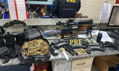 PRF prende homem com fuzil e granadas na Via Dutra (RJ)