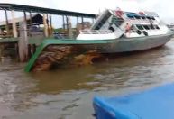 Embarcação carregada com cerveja naufraga no Marajó; veja vídeo