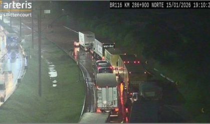 Régis Bittencourt registra 48 km de congestionamento após alagamentos