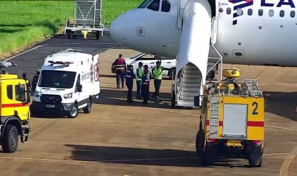 Carregador pega fogo a bordo e voo da Latam tem de pousar em Ribeirão Preto