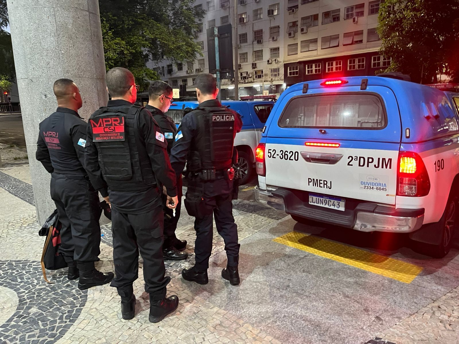 Equipes do MPRJ e Corregedoria da PM cumpriram os mandados de prisão. • Reprodução