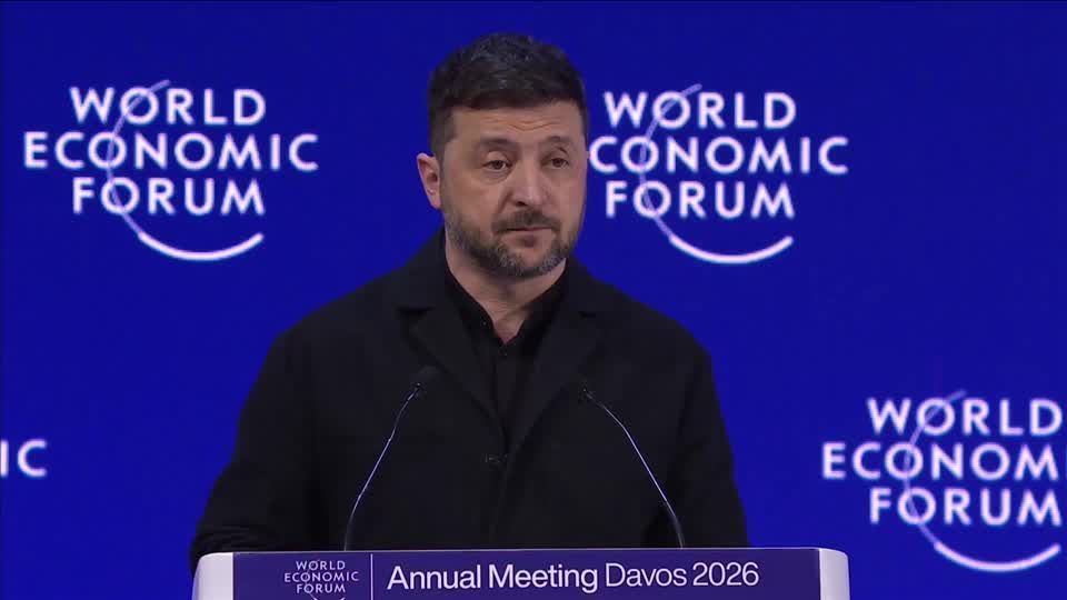 O presidente ucraniano Volodymyr Zelensky discursa no Fórum Econômico Mundial, em Davos, nesta quinta-feira (22).