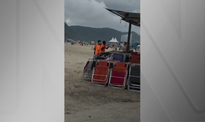 Argentino apanha de vassoura após discussão por preço em barraca em SC