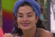 BBB 26: saiba por que Aline Campos usa lenços na cabeça diariamente