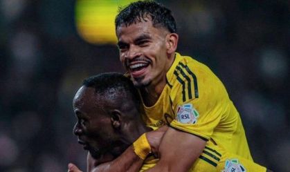 Al Nassr vence Al Taawoun e reduz diferença para o Al Hilal