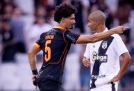 Veja golaço de André Ramalho na vitória do Corinthians contra a Ponte Preta