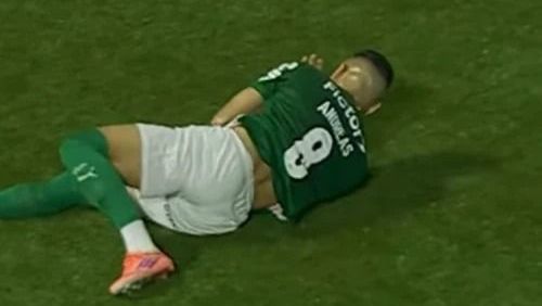 Andreas Pereira, meio-campo do Palmeiras • Reprodução/CazéTV