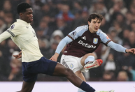 Aston Villa perde para o Everton e se afasta da ponta na Premier League