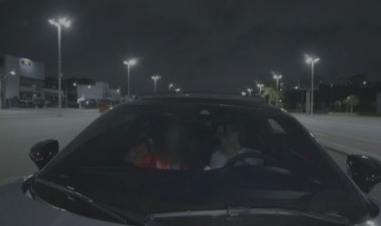 Vídeo mostra MC Tuto olhando celular de mulher no momento de acidente em SP