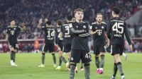 Bayern vence Colônia, faz história e dispara na liderança da Bundesliga