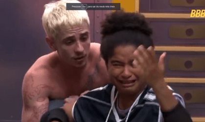 Juliano consola Milena por saída da Prova do Líder do BBB 26: "Bruxa velha"