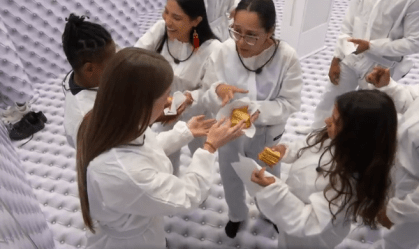 BBB 26: o que acontece com o corpo se só comer cream cracker?