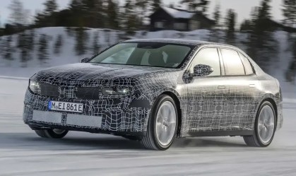 BMW i3 já roda camuflado em testes