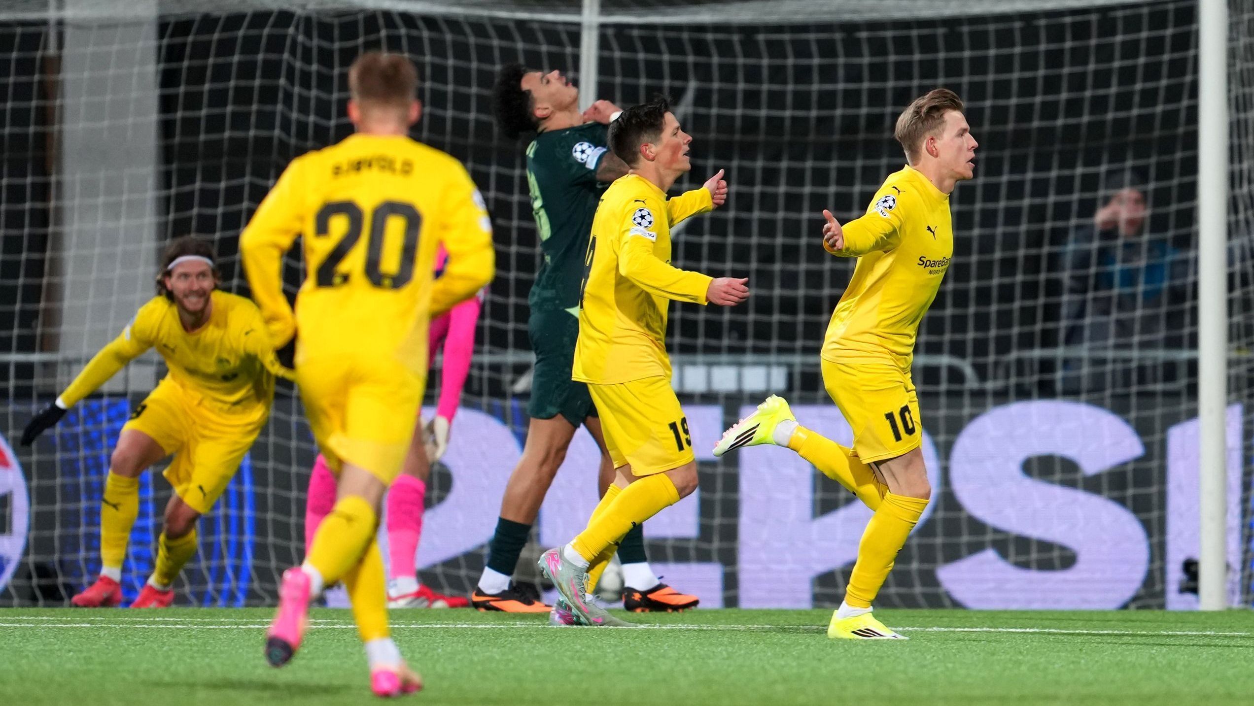 BODO, NORWAY - JANUARY 20: Jens Petter Hauge of Bodo/Glimt celebrates scoring his team's third goal during the UEFA Champions League 2025/26 League Phase MD7 match between FK Bodo/Glimt and Manchester City at Aspmyra Stadion on January 20, 2026 in Bodo, Norway. (Photo by Martin Ole Wold/Getty Images)