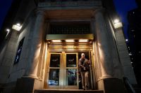 Veja como Wall Street está reagindo à indicação de Warsh como chair do Fed