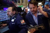 Wall Street apresenta queda depois de dados de inflação nos EUA
