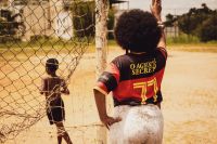 Às vésperas do Oscar, "O Agente Secreto" inspira coleção de moda; veja