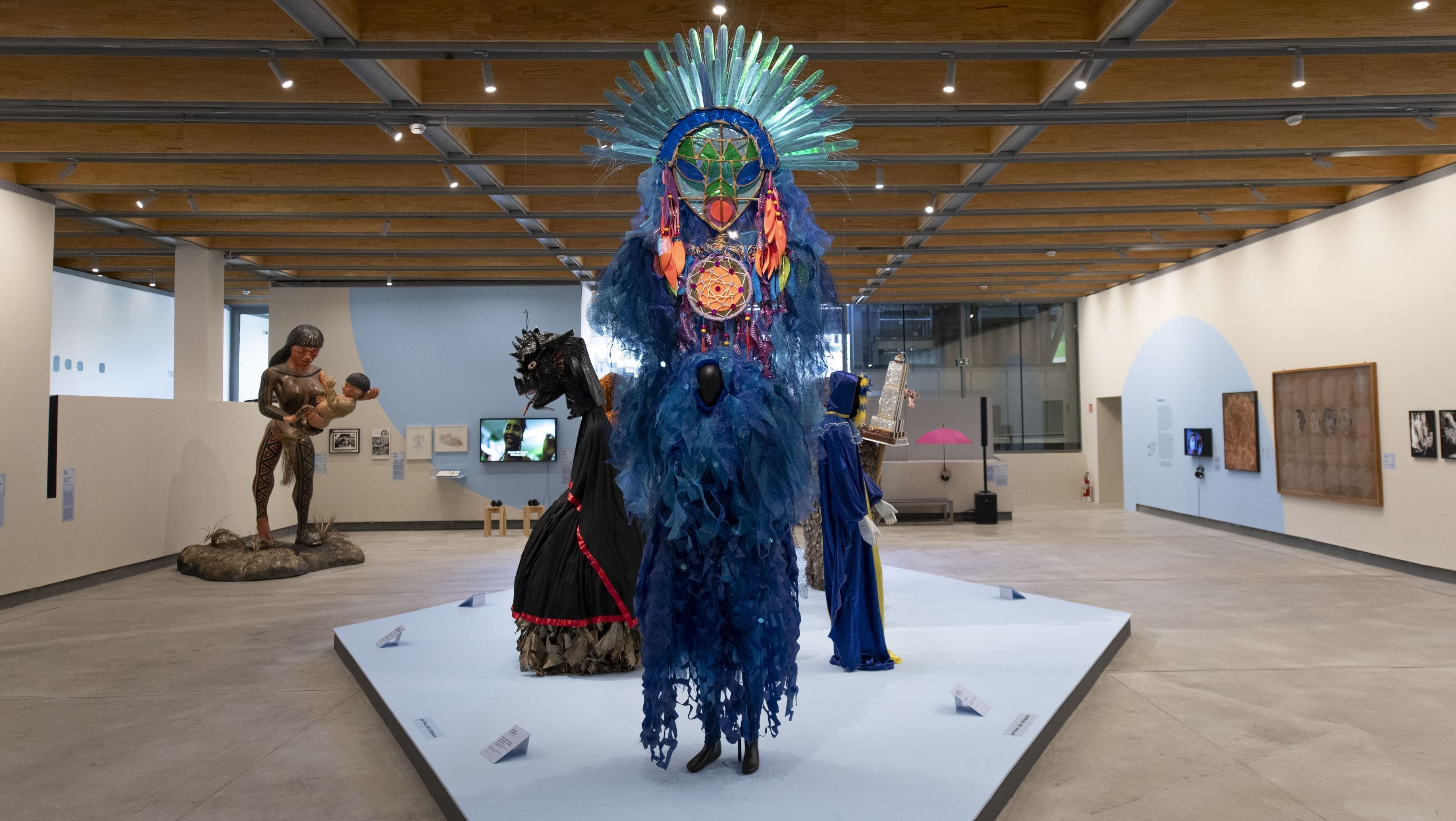 Exposição "Trabalho de Carnaval" na Pinacoteca Contemporânea