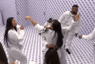BBB 26: após 45 horas, brothers do Quarto Branco cantam e dançam