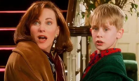 Macaulay Culkin diz que tinha "assuntos inacabados" com Catherine O'Hara