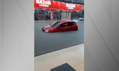 Fortes chuvas causam transtornos na Zona Oeste do Rio de Janeiro