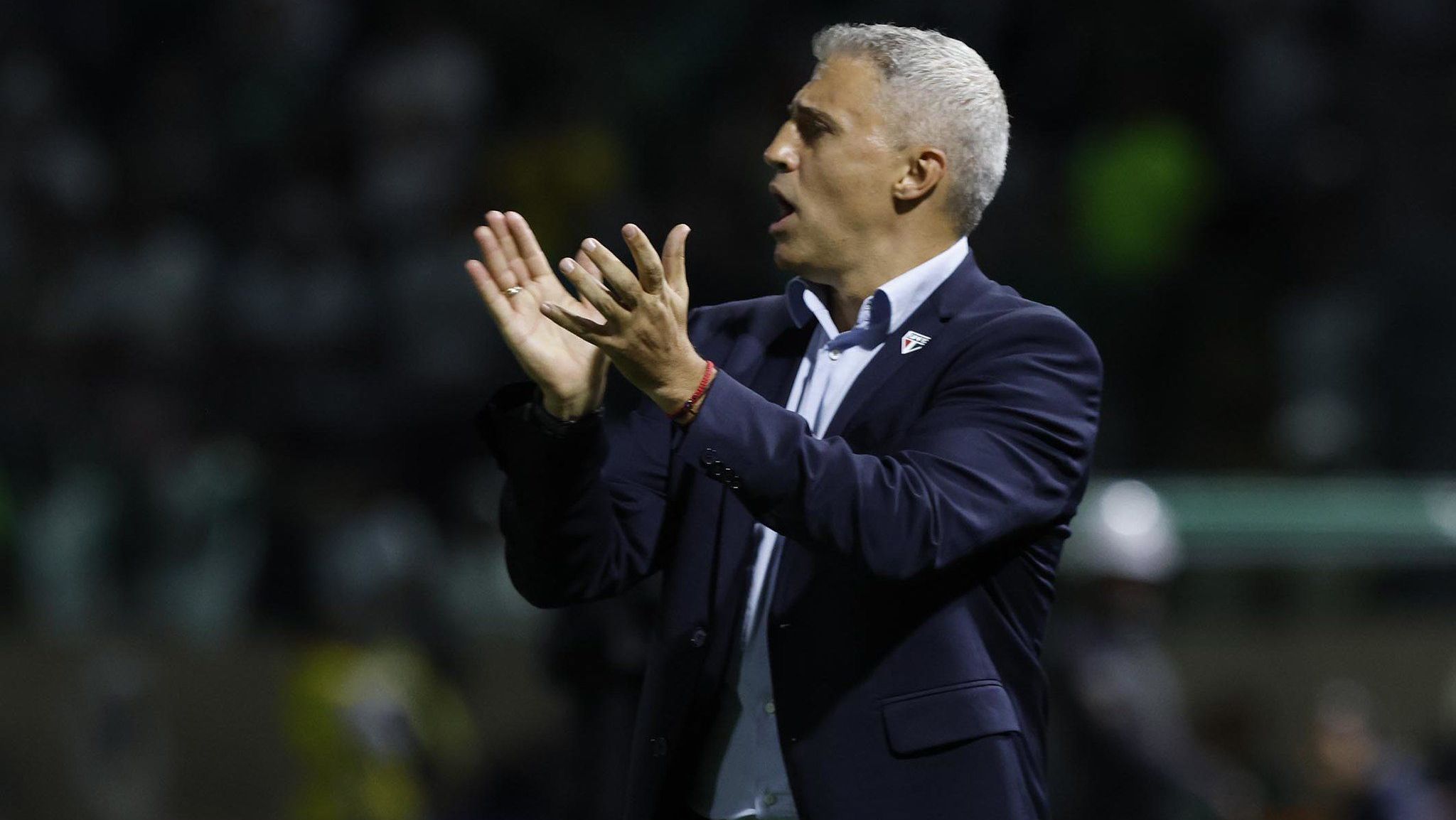 Crespo comanda o São Paulo durante clássico contra o Palmeiras