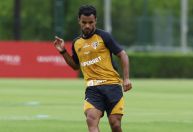 Novo reforço do São Paulo participa de treino e pode ser opção no Paulista