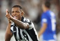 Botafogo goleia Cruzeiro com show de Danilo pelo Brasileirão