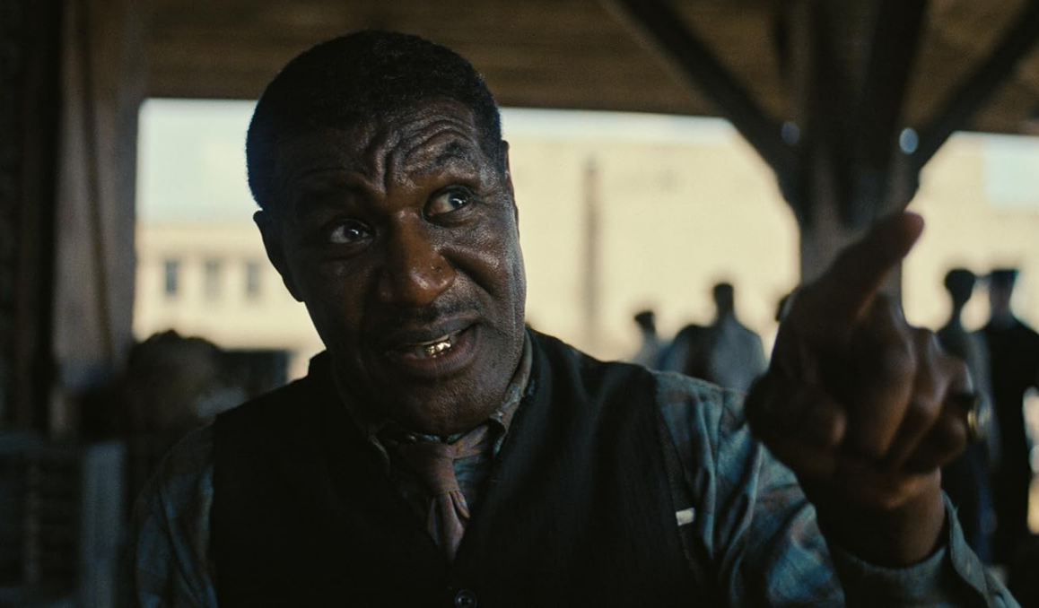 Delroy Lindo em "Pecadores" • Reprodução