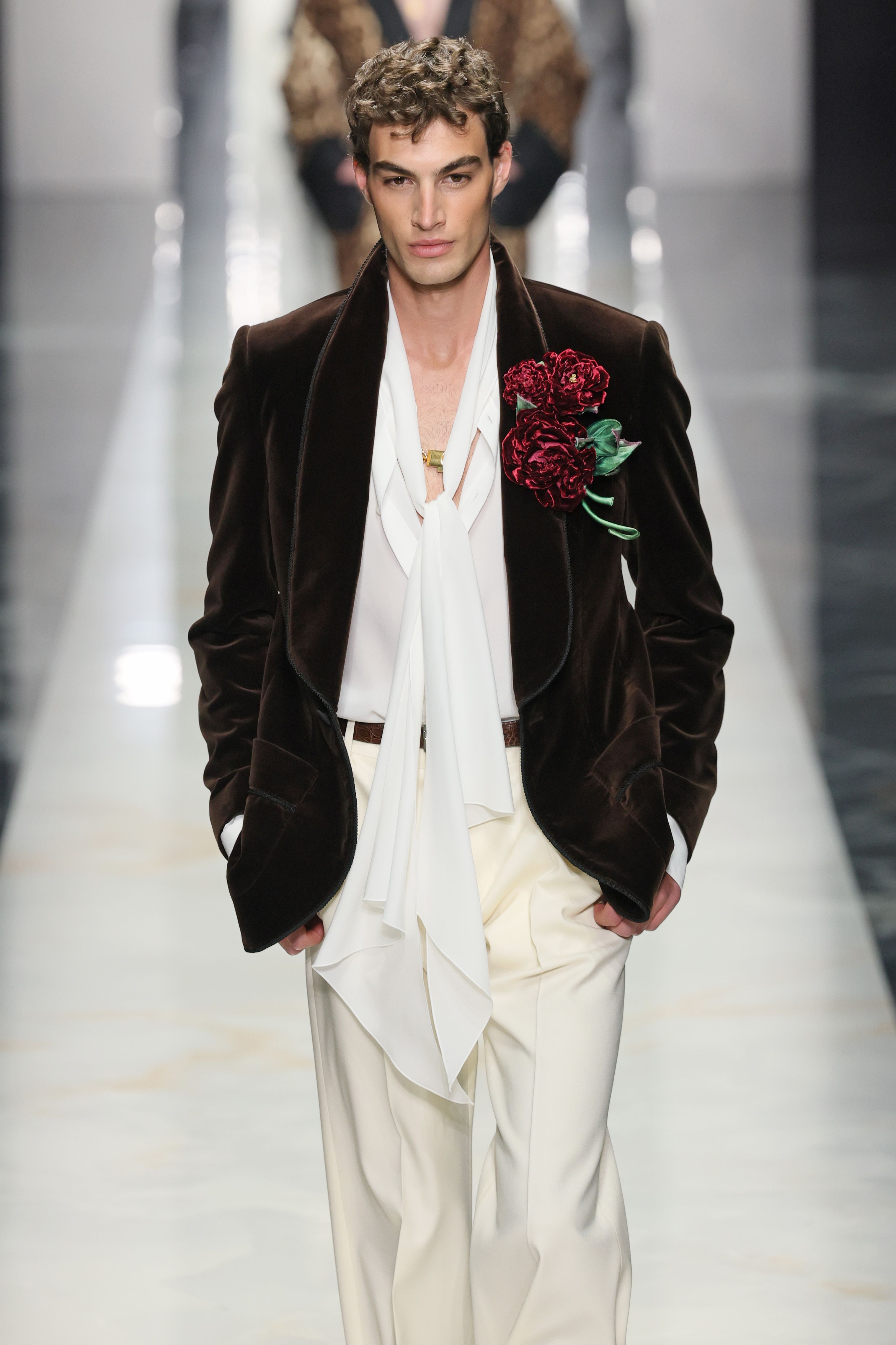 Desfile de Dolce & Gabbana na Semana de Moda Masculina de Milão • Vittorio Zunino Celotto/Getty Images